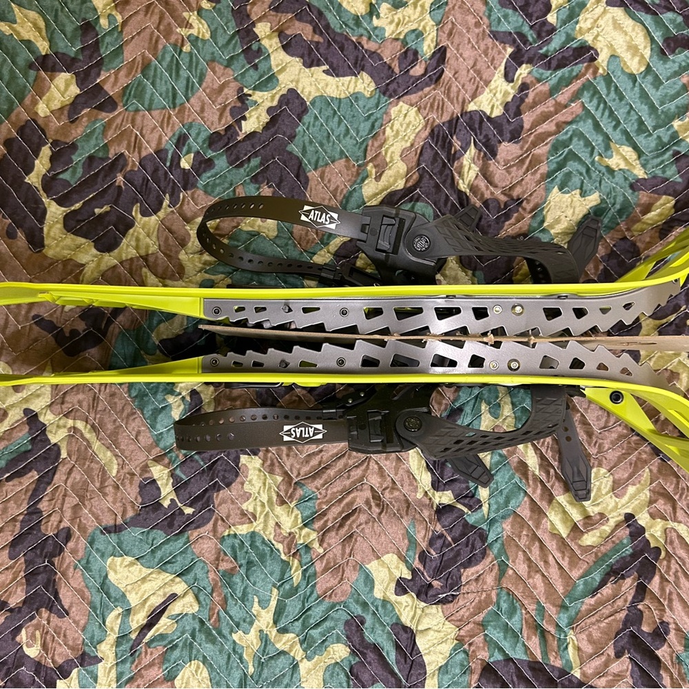Atlas Helium-Trail Unisex Snowshoes 26” -by Loving Kindness Everyday - Picture 3 of 14